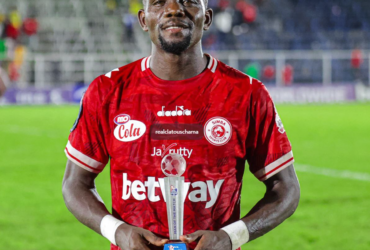 Chama Aibuka Nyota wa Mchezo Baada ya Bao na Assist Dhidi ya Yanga SC