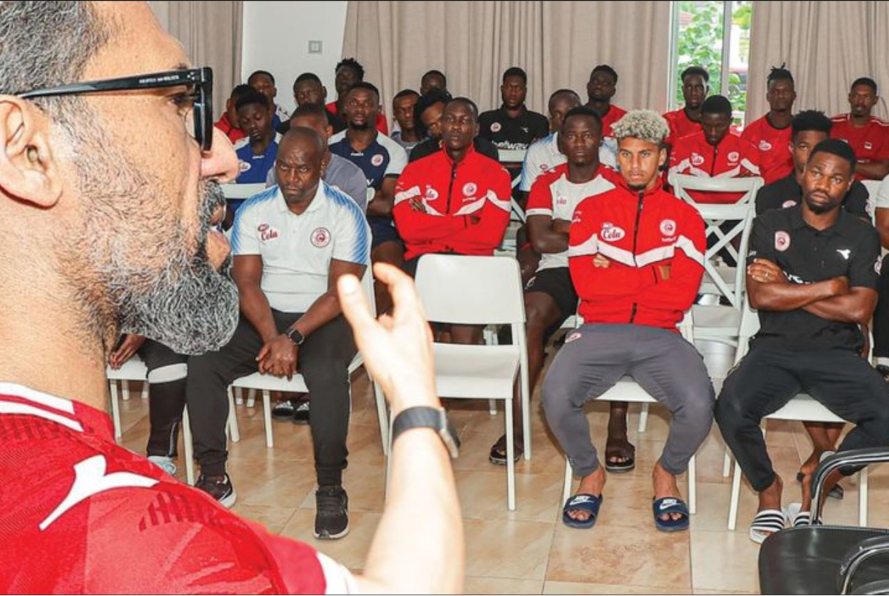 Dewji Aweka Bilioni 1 Mezani Simba Ikibeba Mataji Mawili